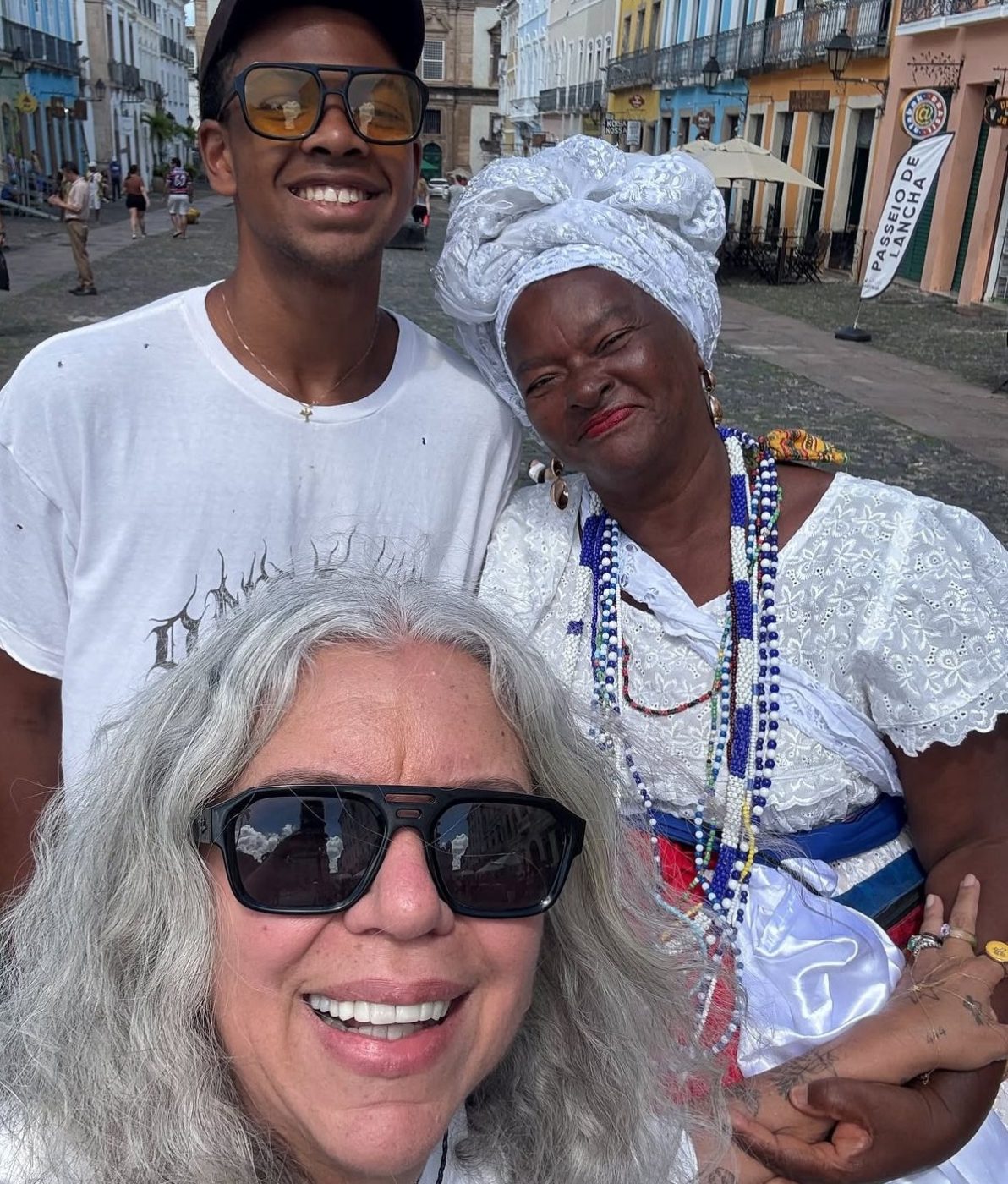 Astrid Fontenelle abre álbum de fotos de viagem a Salvador ao lado do filho: ‘Amo essa cidade’