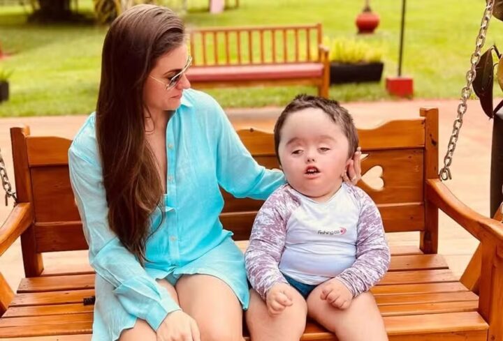 Nora de Ratinho emociona o apresentador com texto sobre ser mãe de filho com hidrocefalia: ‘Meu neto querido’