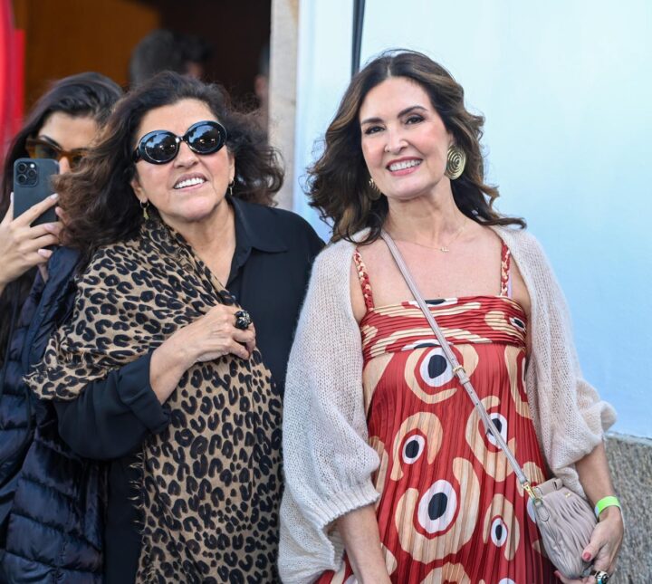 Fátima Bernardes samba muito ao lado de Regina Casé durante gravação do ‘Clareou’