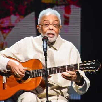 Gilberto Gil faz primeiro show após morte da filha Preta Gil
