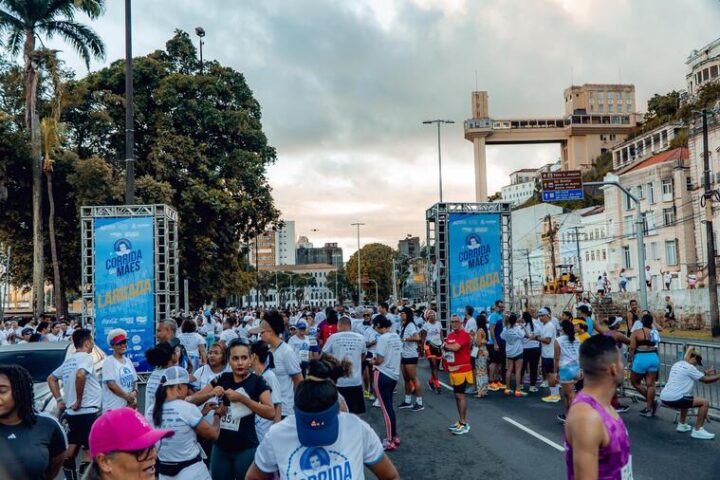 Corrida noturna movimenta a capital baiana unindo fé, esporte e solidariedade