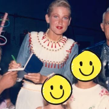Xuxa compartilha foto rara ao lado de Carolina Dieckmmann e Renato Aragão