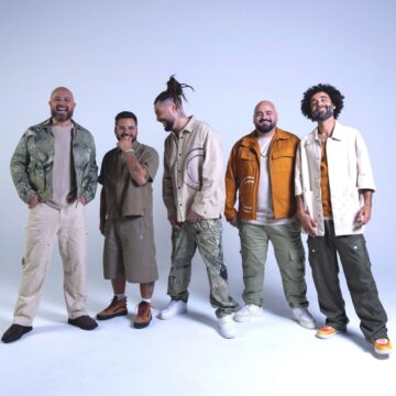 Maneva celebra 20 anos de carreira com show especial em Salvador