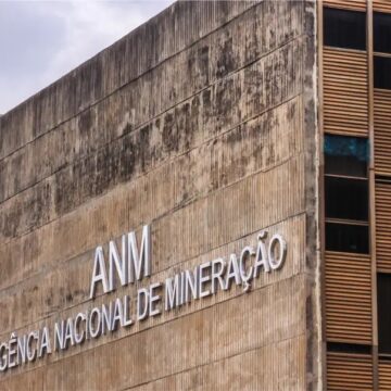 Empresa novata arremata 22 áreas de minerais estratégicos na Bahia em leilão nacional