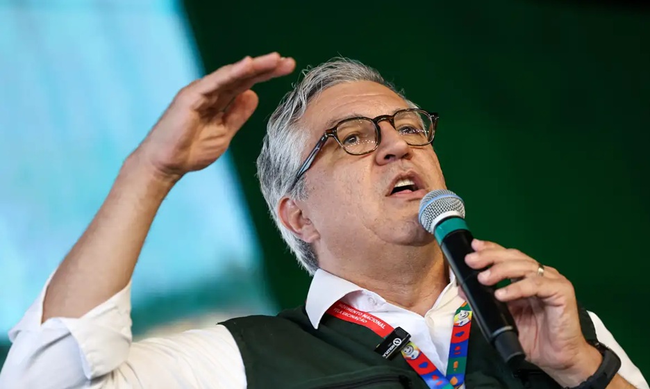 Padilha diz que cancelamento de vistos da filha e esposa é ‘atitude de covardia’