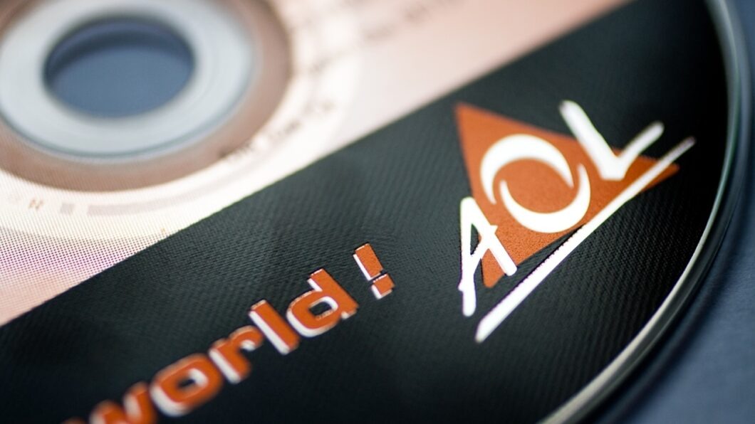 Fim de uma era: AOL vai encerrar serviço de internet discada após mais de 30 anos