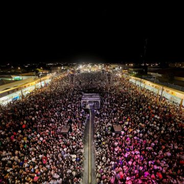 Segunda noite reúne 30 mil pessoas em evento gospel de Luís Eduardo Magalhães