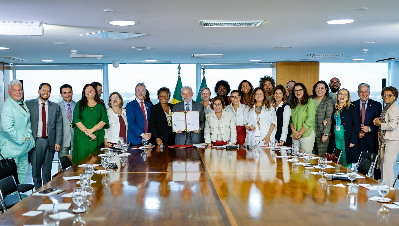 Lula sanciona lei que reconhece a Axé Music como patrimônio cultural brasileiro