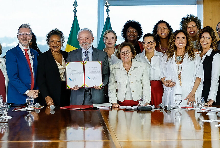 Lula sanciona lei que reconhece a Axé Music como patrimônio cultural brasileiro