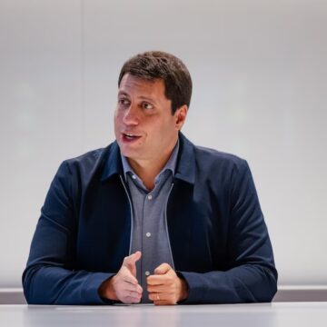 Empresário baiano cofundador do iFood é destaque em nova lista de empreendedores da Forbes: ‘Sonhe grande, mas ande rápido’