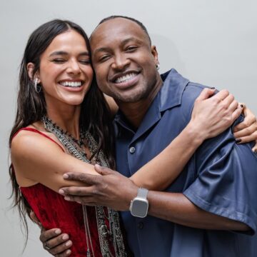 Thiaguinho se declara para Bruna Marquezine após cantar em aniversário: ‘Nosso amor é de verdade’