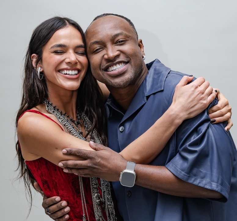 Thiaguinho se declara para Bruna Marquezine após cantar em aniversário: ‘Nosso amor é de verdade’