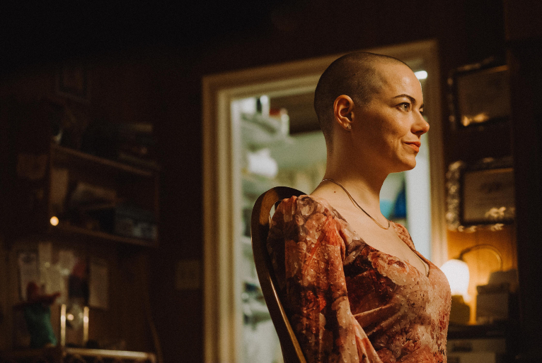 Emma Stone protagoniza novo filme de Yorgos Lanthimos, ‘Bugonia’; veja trailer