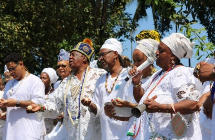 Caminhada em Lauro de Freitas une povos de terreiro contra intolerância religiosa neste domingo (31)