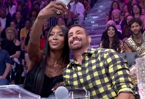 Naomi Campbell revela passado com Cauã Reymond no ‘Domingão com Huck’