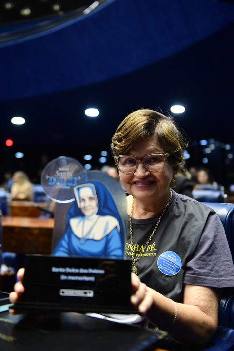 Senado homenageia Santa Dulce dos Pobres e OSID com comenda nacional