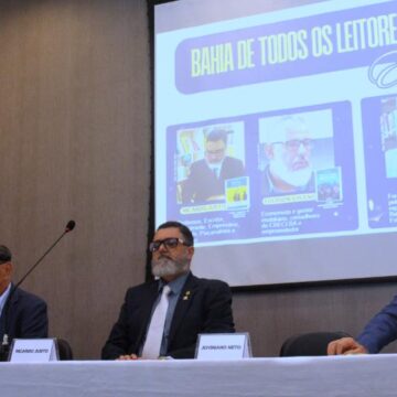 Alba sedia 1º Encontro de Escritores da Bahia