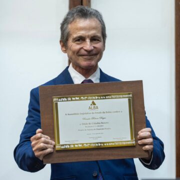 Renato Feitosa Rique recebe Título de Cidadão Baiano