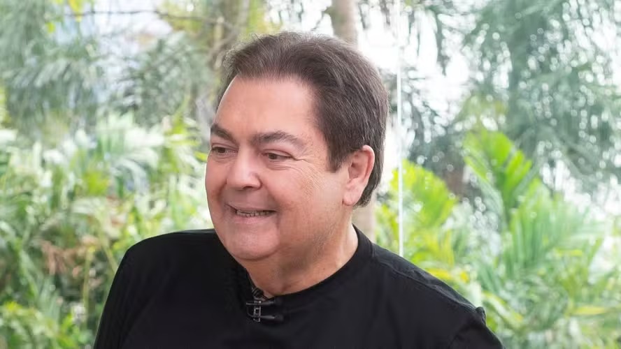 Faustão é extubado após transplantes e apresenta boa recuperação