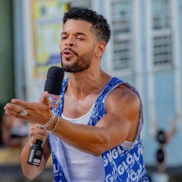 Baiano Felipe Velozo estreia como apresentador do ‘Estrela da Casa’ após brilhar em grandes transmissões