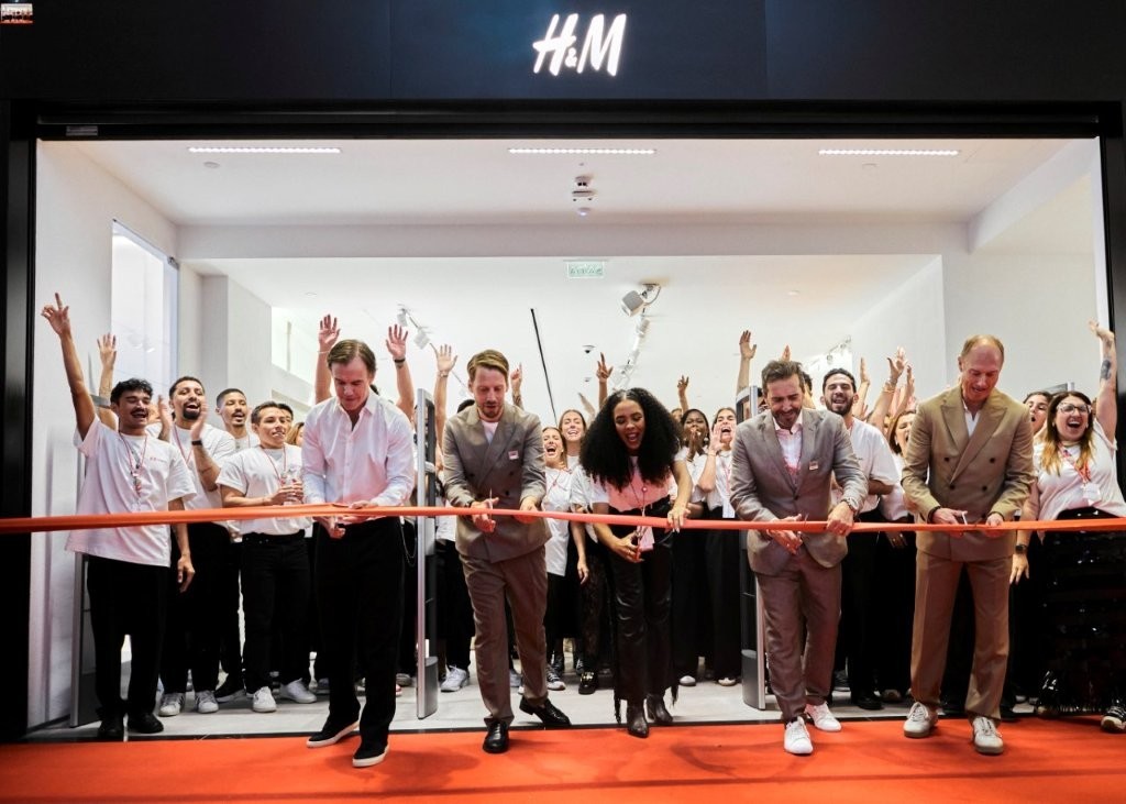 H&M inaugura primeira loja no Brasil e lança e-commerce simultaneamente