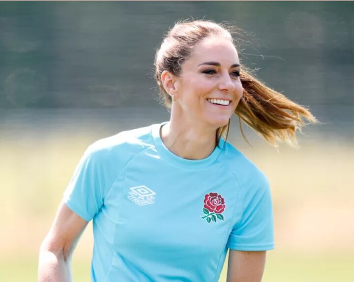 Kate Middleton interrompe férias para enviar mensagem especial; saiba detalhes