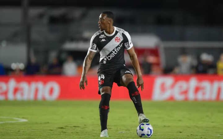 Bahia se aproxima da contratação de zagueiro revelado pelo Vasco. Saiba quem é