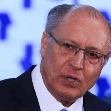 Avião que conduzia Geraldo Alckmin apresenta falha na Colômbia