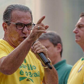 Silas Malafaia é alvo de operação da PF ao desembarcar no Galeão