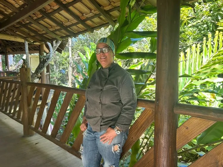 Baiana transforma trauma de infância em negócio de R$ 800 mil com café e chocolate artesanal em Itacaré