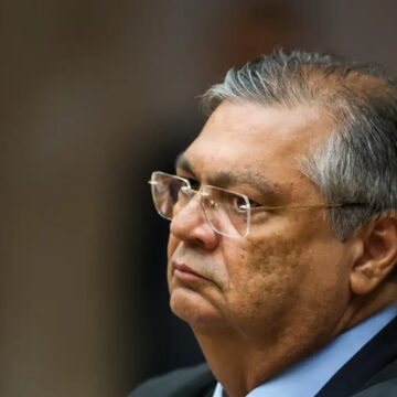 Em decisão, Dino afirma que leis estrangeiras não valem automaticamente no Brasil