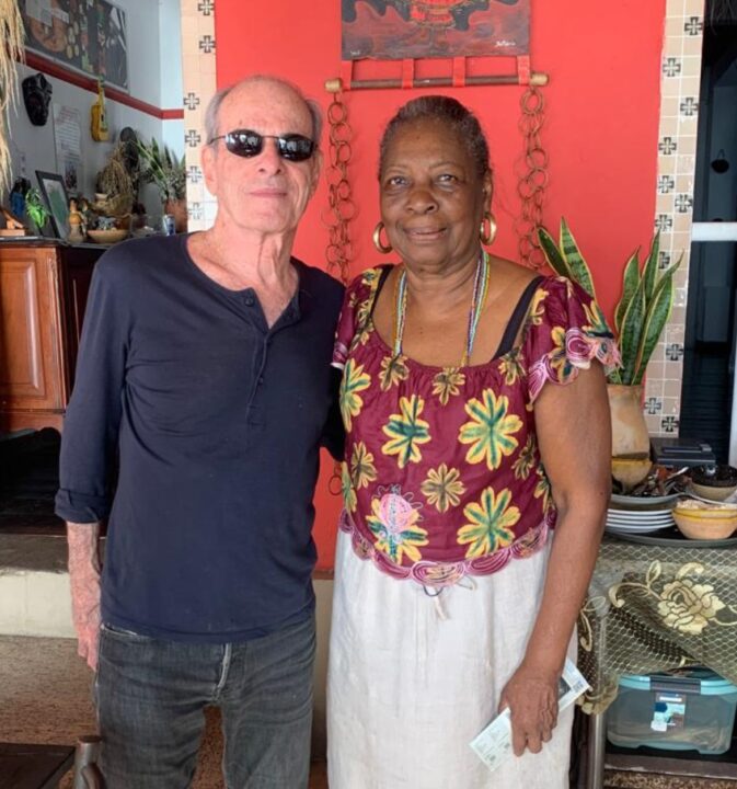 Com turnê em Salvador, Ney Matogrosso almoça em restaurante no Santo Antônio Além do Carmo