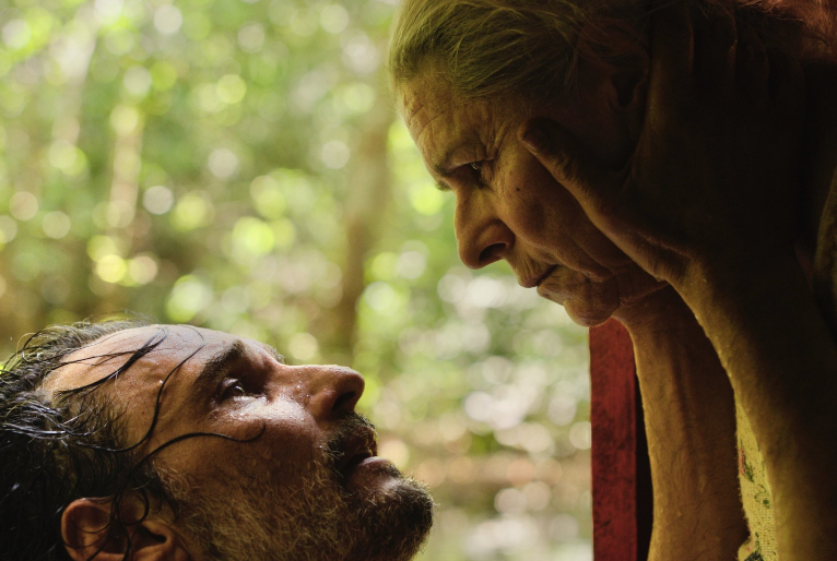 ‘O Último Azul’, com Rodrigo Santoro, ganha novo pôster e data de estreia no Festival de Gramado