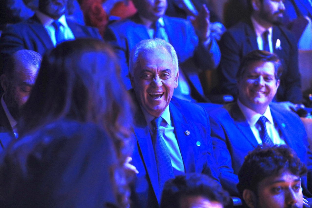 Otto Alencar vence prêmio de Direitos Humanos no Congresso em Foco 2025
