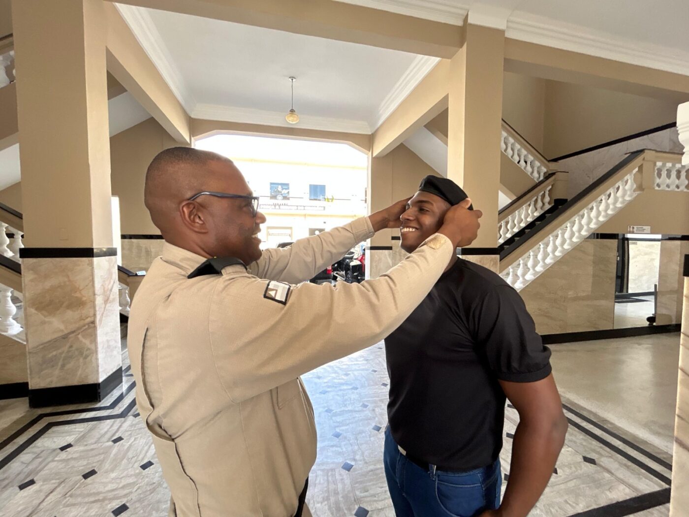 Jovem herda a farda e a missão do pai na Polícia Militar da Bahia