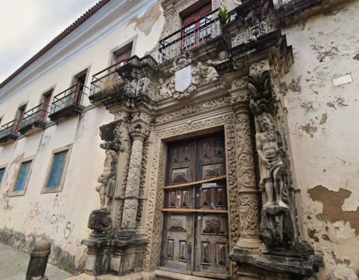 Chaves do Palacete Saldanha são entregues para implantação da nova Caixa Cultural em Salvador