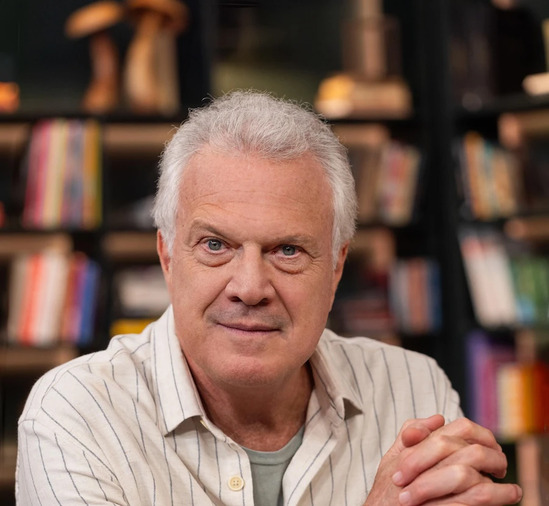 Pedro Bial anuncia documentário sobre história da música evangélica no Brasil