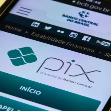 Pix não discrimina empresas estrangeiras, declara governo brasileiro aos EUA