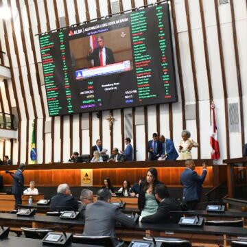 Alba autoriza empréstimo de R$ 4,56 bi com o BIRD e vota reajuste salarial