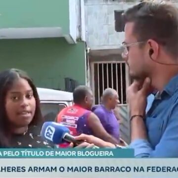 Repórter da Record Bahia viraliza após ser surpreendido com palavrão em entrevista ao vivo