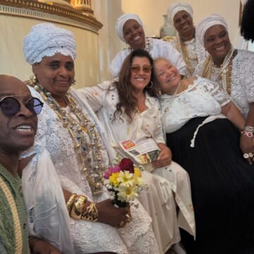Regina Casé participa de tradicional festa no Recôncavo baiano: ‘Sempre um aprendizado’