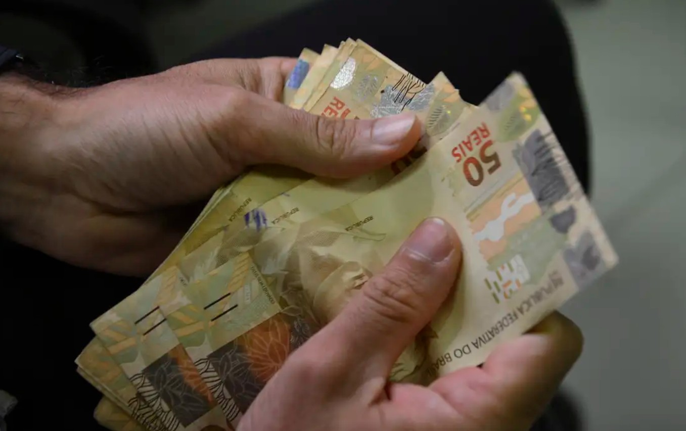 Salário mínimo deverá ser de R$ 1.631 em 2026, prevê Governo
