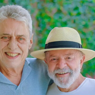 Chico Buarque é convidado para compor samba-enredo em homenagem ao presidente Lula