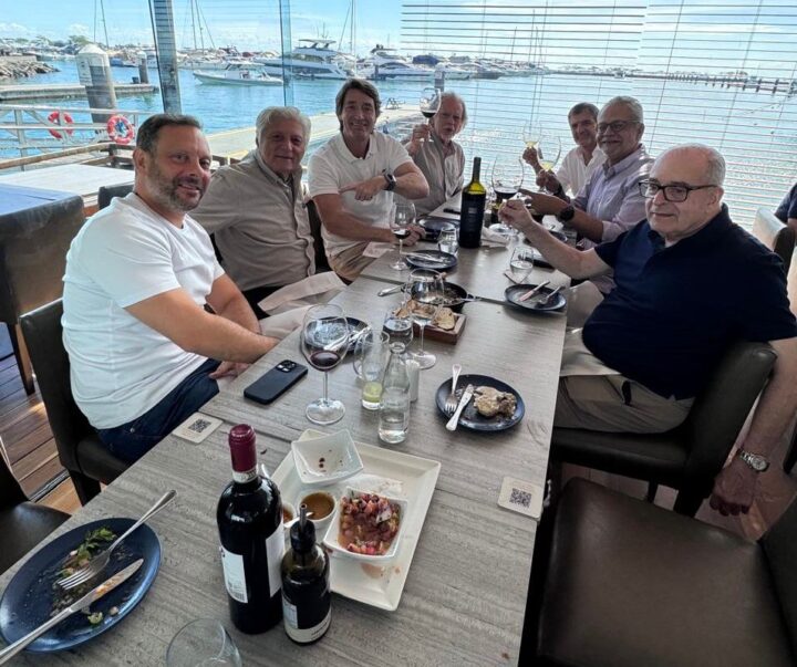 Sócios da vinícola Penedo Borges almoçam com ACM Júnior e convidados na Bahia Marina