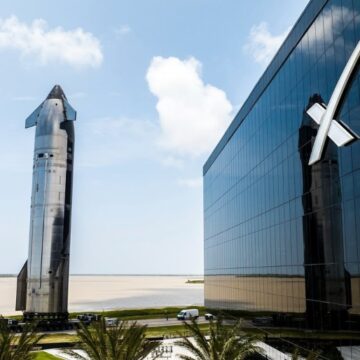 SpaceX conclui com sucesso 10º voo teste da Starship, maior nave espacial do mundo