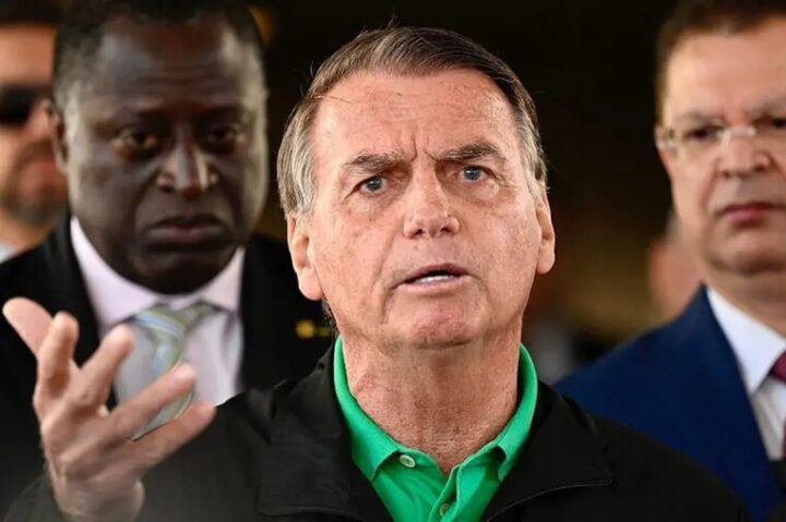 Em prisão domiciliar, Jair Bolsonaro pede autorização para realizar exames médicos