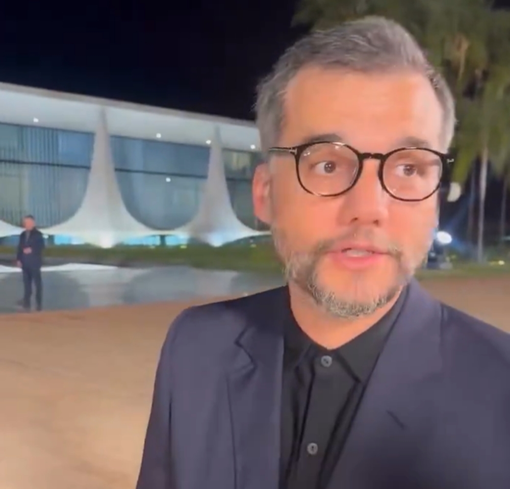 Wagner Moura exalta governo Lula após sessão especial de “O Agente Secreto” em Brasília