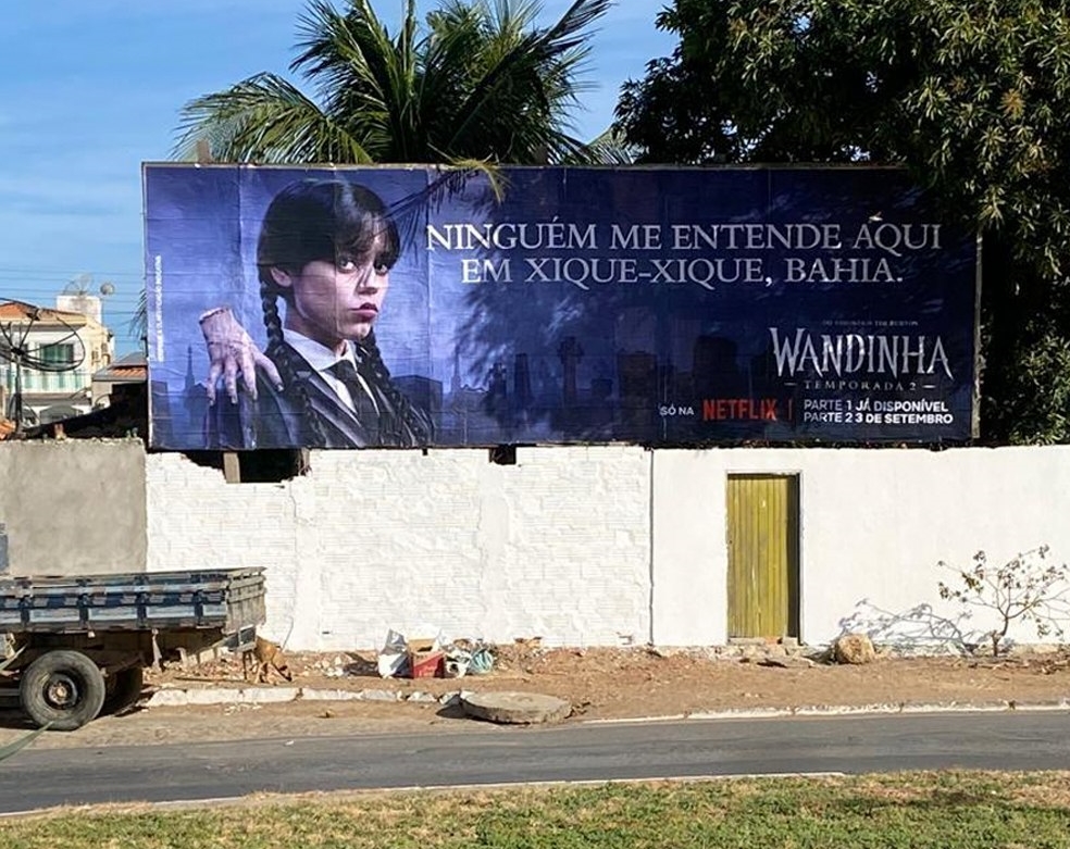 Netflix inova e escolhe sertão da Bahia para divulgar série ‘Wandinha’