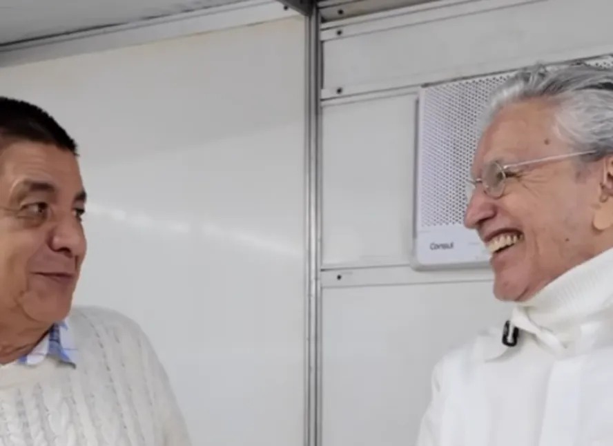 Caetano Veloso e Zeca Pagodinho Veloso trocam confidências sobre a vida de avô; veja vídeo