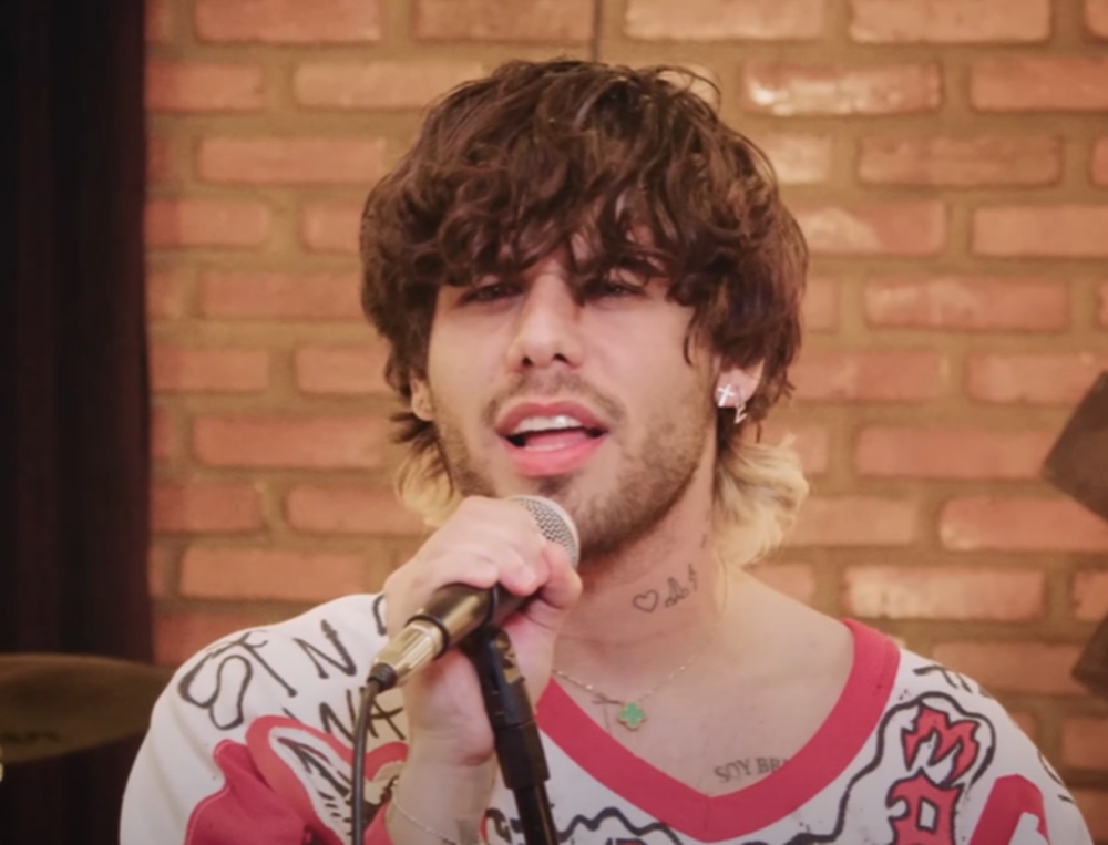 Zé Felipe volta as raízes e lança regravação do pai, Leonardo; ouça “Meu Grito de Amor”